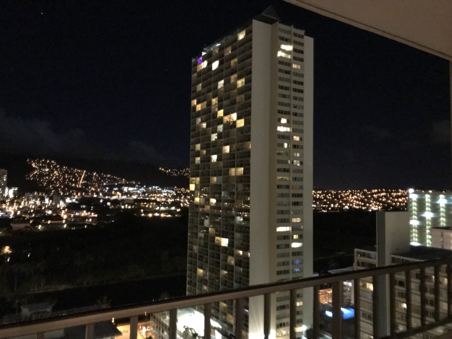 ハワイの物件からの夜景
