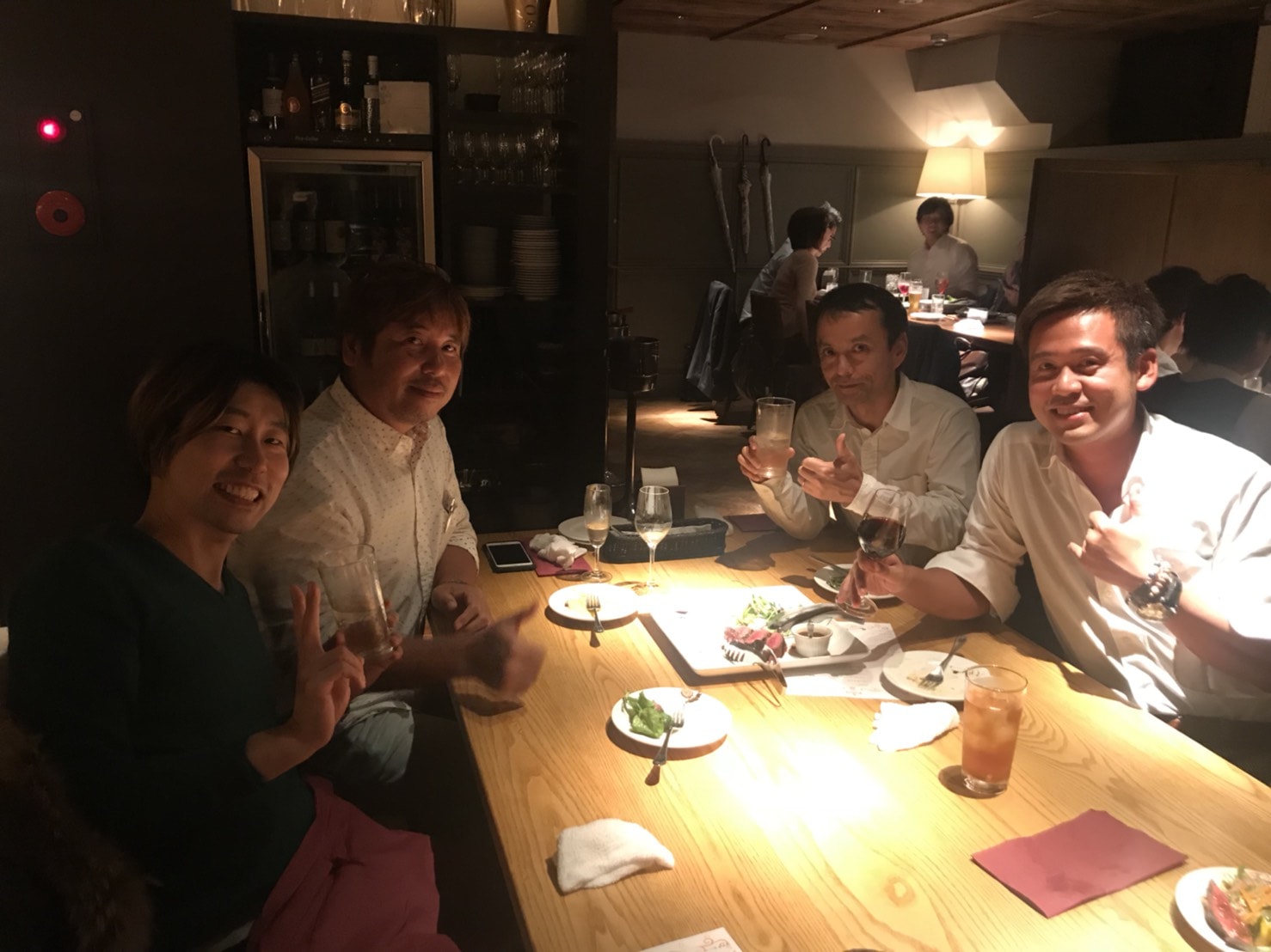 不動産投資と美容室オーナーの仲間